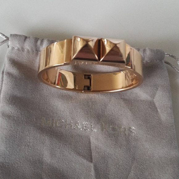 Mk Bracelet - Picture 4 of 5